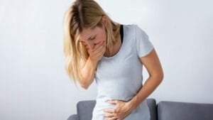 Le vomissement provoqués, un des dangers de la boulimie.