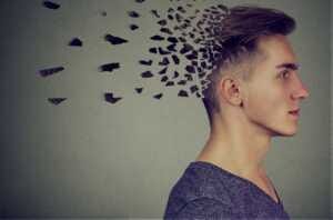 62beea3e36de0ee95a3c1673_Amnesia Prevention La perte de souvenir peut se manifester par fragment ou entièrement.