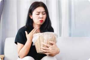 LP hyperphagie 2 (1) Femme nauséeuse