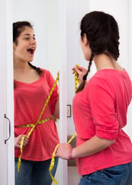 Le resultat du régime se constate devant le mirroir