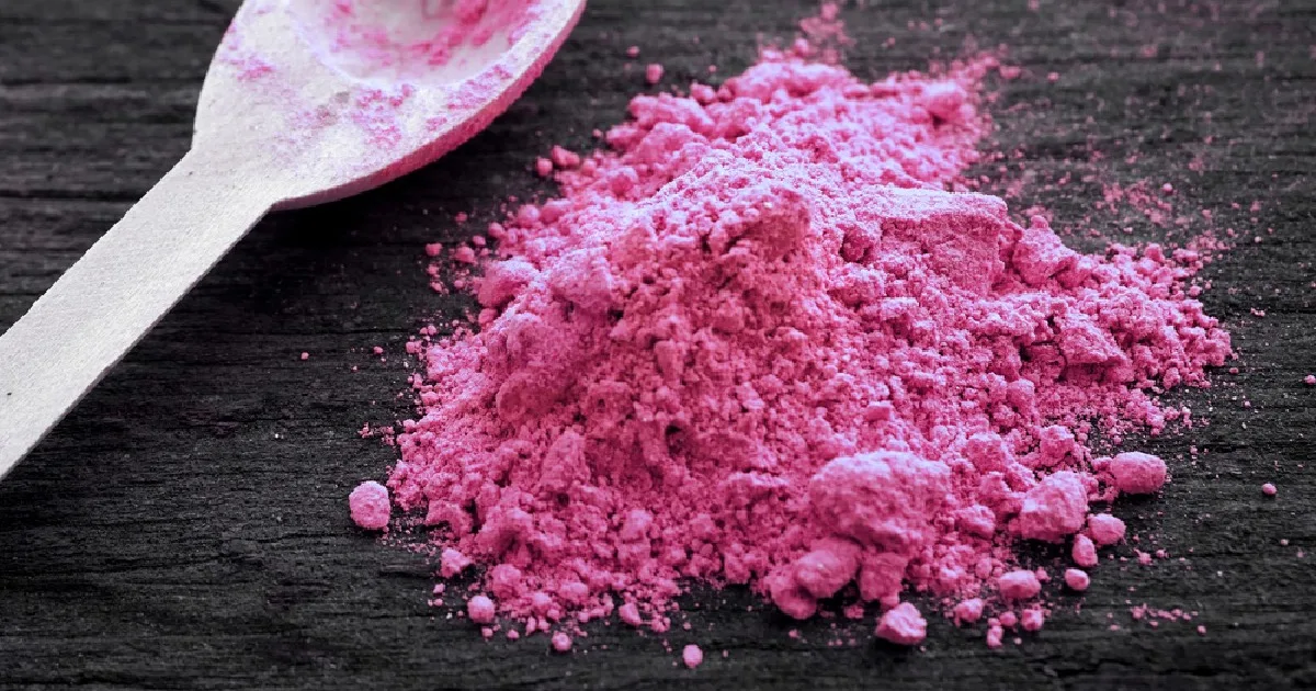 Pink-Powder Une poudre de couleur rose de 2C-B: une drogue psychédélique synthétique.