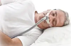 L'arrêt complet involontaire de la respiration durant le sommeil ou apnée du sommeil.