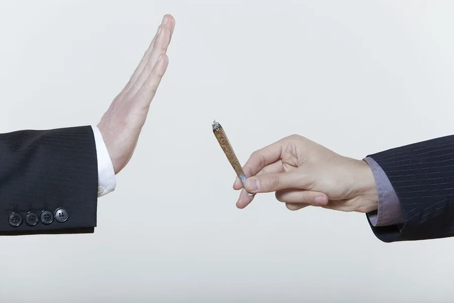 bigstock-No-To-Drugs-6233561 Arrêt de la consommation de cannabis.