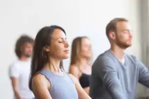 cours-de-sophrologie-en-entreprise-bien-etre–jpg Des exercices qui aident à lutter contre l'addiction physique et psychique.