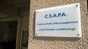 Le CSAPA prend en charge et assure le suivi du patient durant tout son traitement.