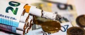 image Le tabagisme est une activité couteuse malgré sa dangerosité.