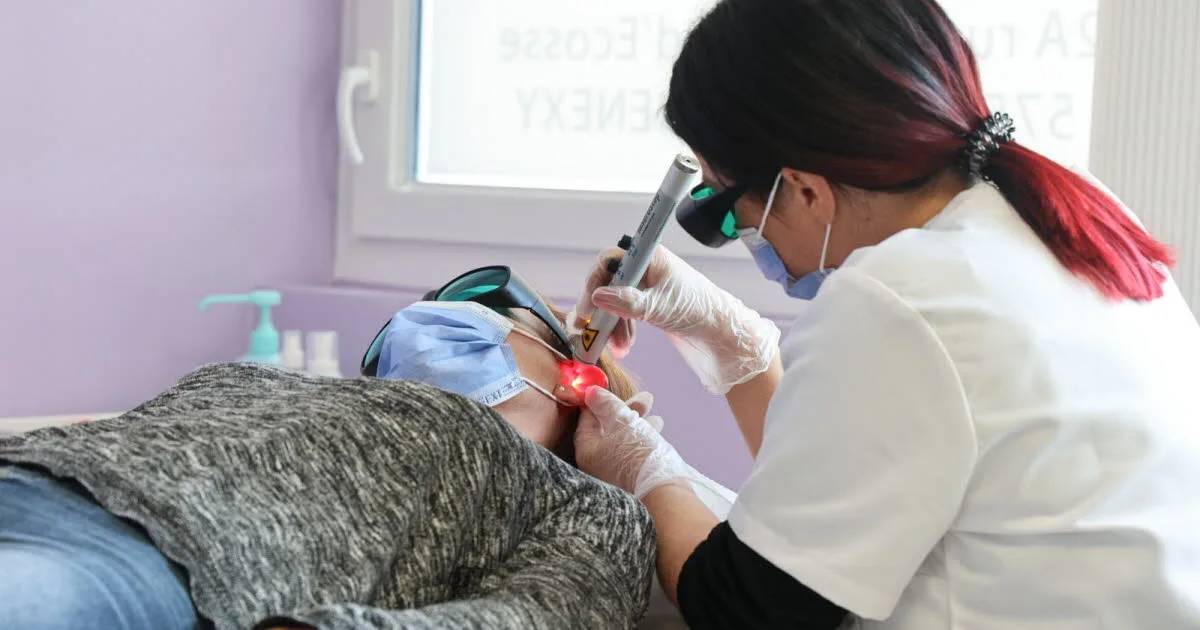 photo-1666957091 La méthode laser anti-tabac est une méthode alternative douce et non invasive aux traitements plus traditionnels contre le tabac.