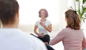 sophrologue La sophrologie : une méthode complémentaire au traitement au cours du sevrage.