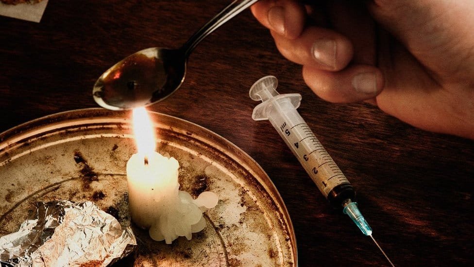 _119776433_1ed8dd58-1a26-4d8c-8f54-d9d9fb482f73 L'héroïne: une drogue fortement addictive tirée de la morphine.